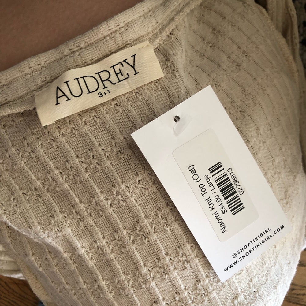 Cropped Button Down Cardigan - Picture 3 of 3